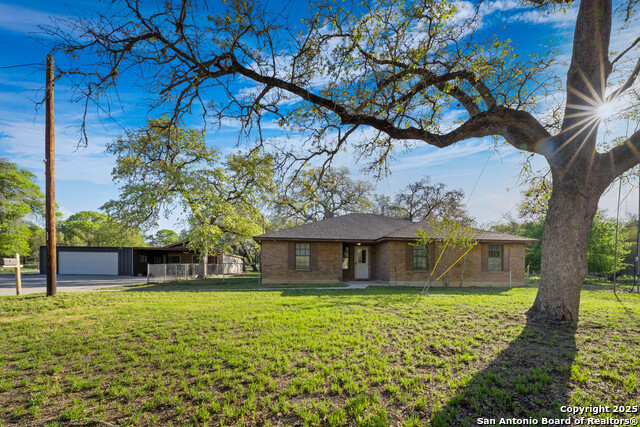 Details for 123 Lost Springs, Floresville, TX 78114