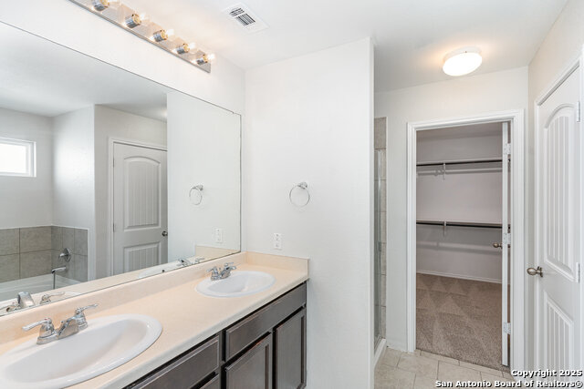 Image 14 of 27 For 8322 Hudson Holw