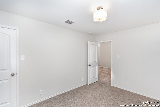 Image 18 of 27 For 8322 Hudson Holw