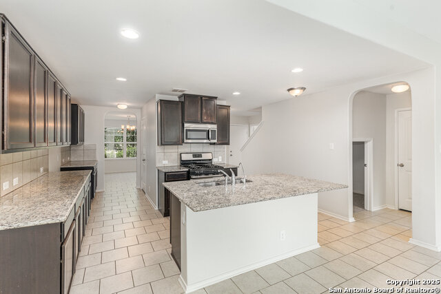 Image 6 of 27 For 8322 Hudson Holw