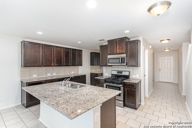 Image 7 of 27 For 8322 Hudson Holw