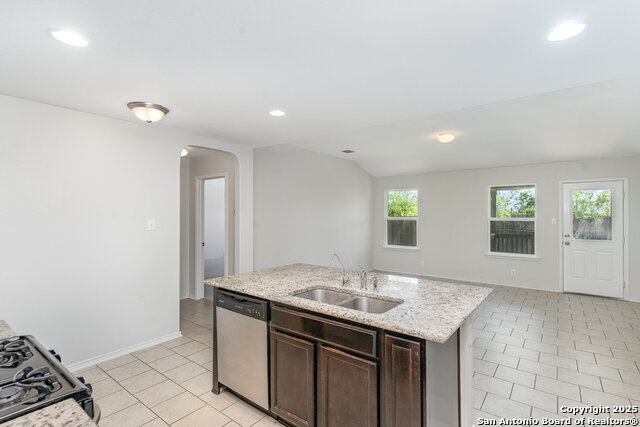 Image 9 of 27 For 8322 Hudson Holw