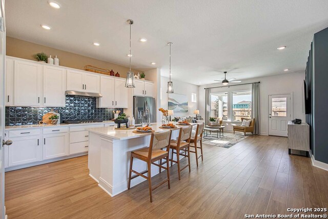 Listing photo id 4 for 2715 Vistablue Ln