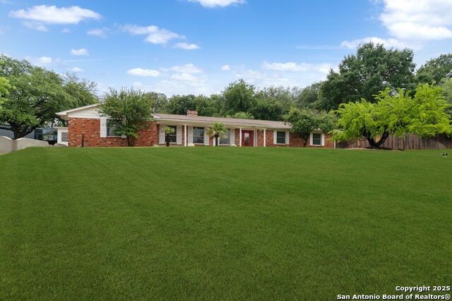 Listing photo id 0 for 3918 Midvale
