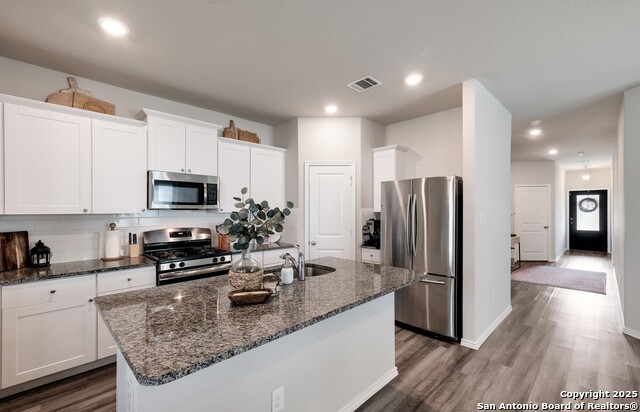Image 10 of 27 For 8156 Dublin  