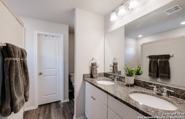 Image 18 of 27 For 8156 Dublin  