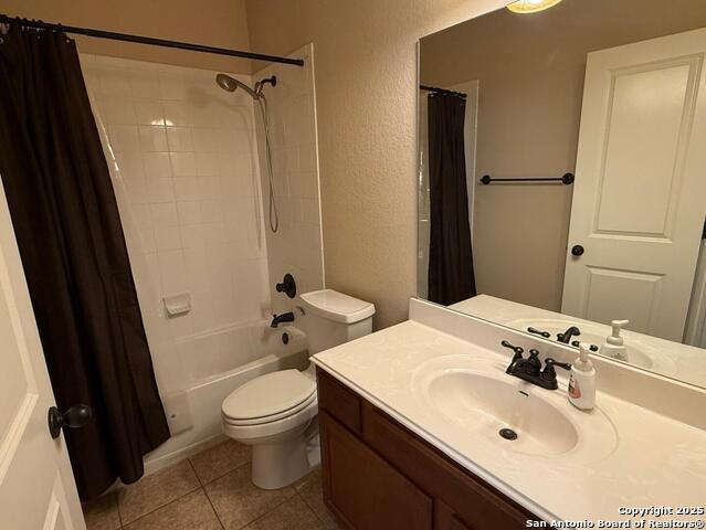 Image 17 of 23 For 522 Blue Springs