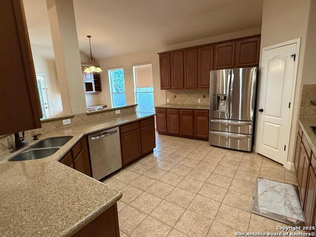 Image 4 of 23 For 522 Blue Springs