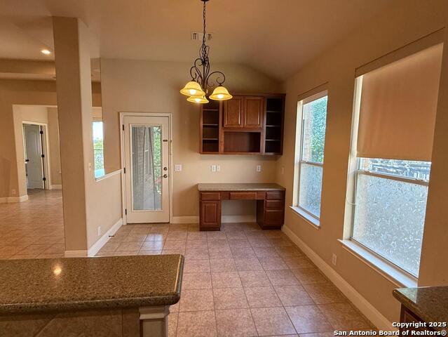 Image 6 of 23 For 522 Blue Springs
