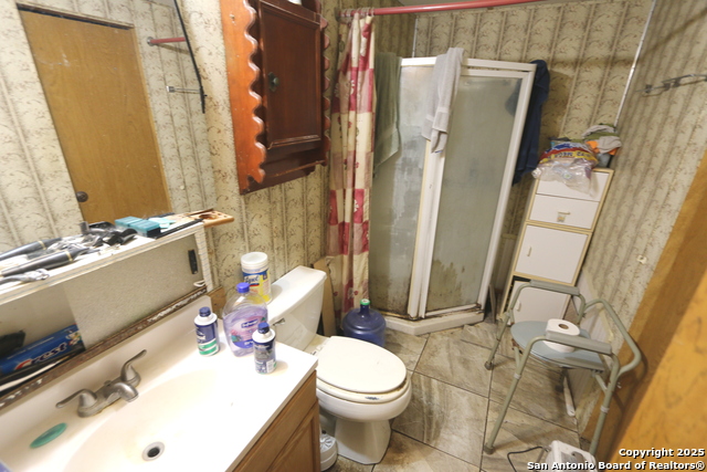Image 21 of 35 For 714 Wickford Way