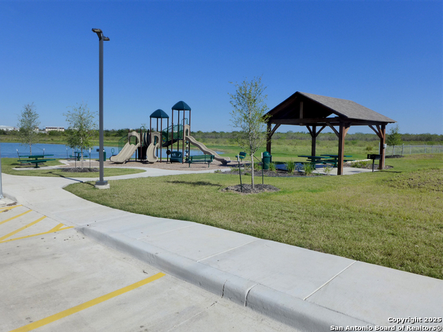 Image 3 of 18 For 10807 Fox Trot Way