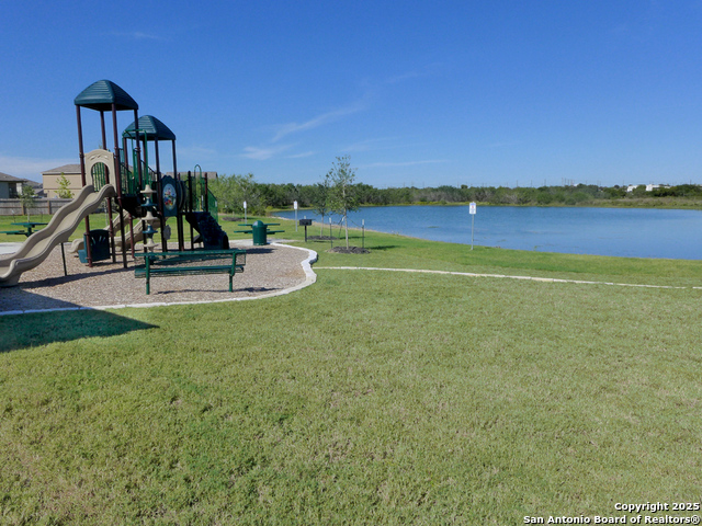 Image 4 of 18 For 10807 Fox Trot Way