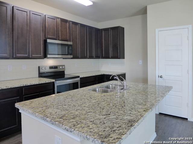 Image 7 of 18 For 10807 Fox Trot Way