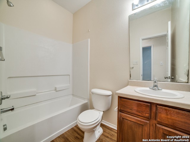Image 18 of 19 For 5714 Golf Heights  1
