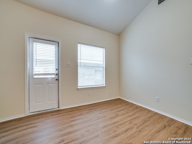 Image 4 of 19 For 5714 Golf Heights  1