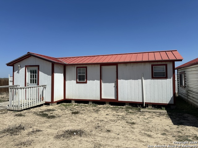 Listing photo id 25 for 2427 Fm 462