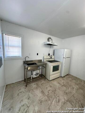Listing photo id 35 for 2427 Fm 462