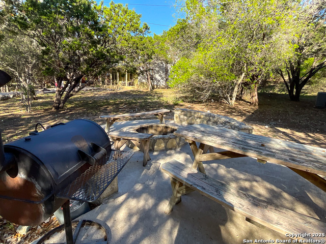 Listing photo id 16 for 1381 County Road 348