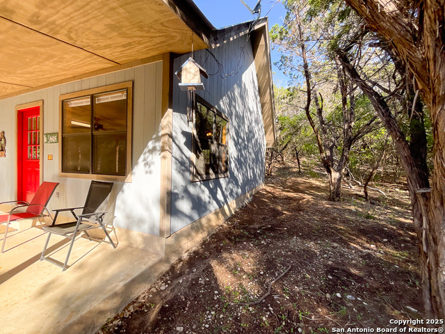 Listing photo id 18 for 1381 County Road 348