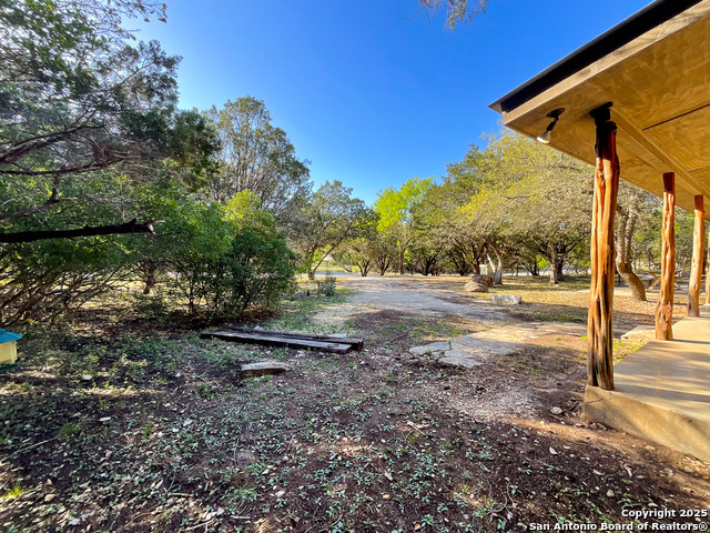 Listing photo id 19 for 1381 County Road 348