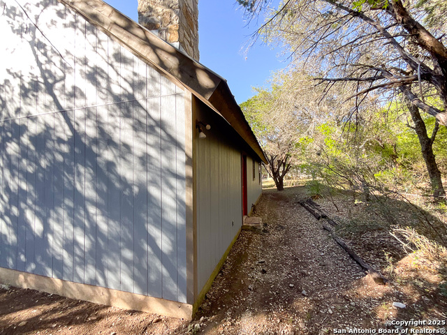 Listing photo id 20 for 1381 County Road 348