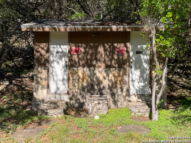 Listing photo id 27 for 1381 County Road 348