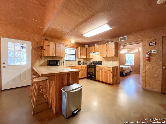 Listing photo id 3 for 1381 County Road 348