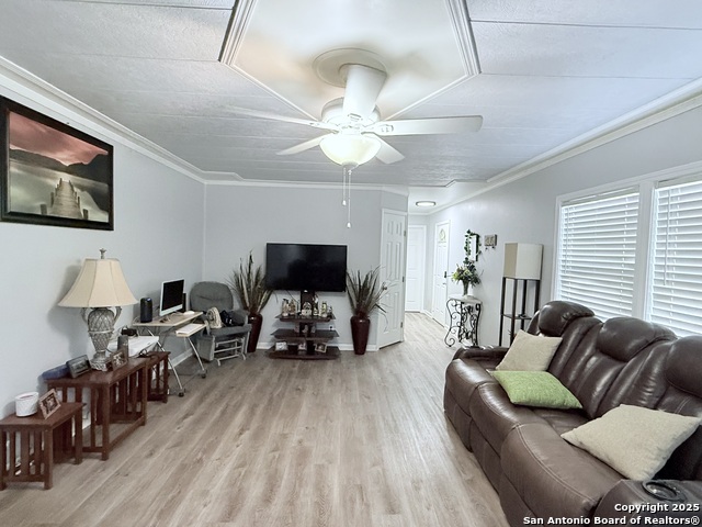 Listing photo id 4 for 11943 Manzanita