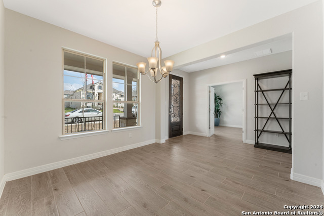 Image 6 of 15 For 423 Montessa Park