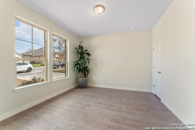 Image 7 of 15 For 423 Montessa Park