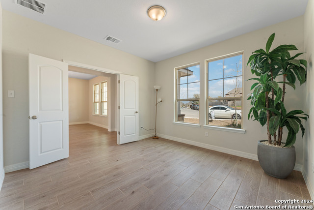 Image 8 of 15 For 423 Montessa Park