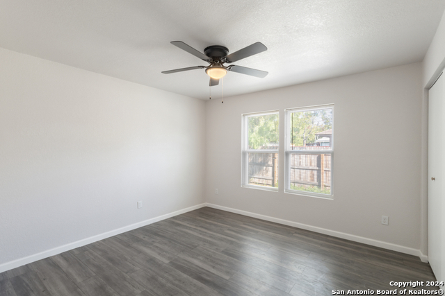 Listing photo id 12 for 243 Alicia Ave