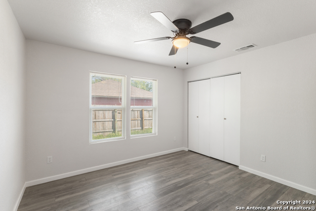 Listing photo id 13 for 243 Alicia Ave