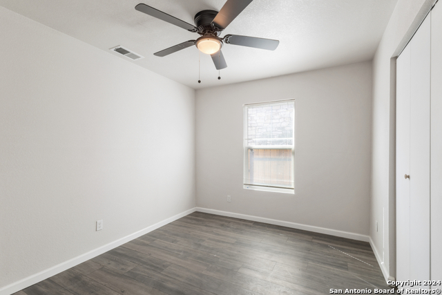 Listing photo id 17 for 243 Alicia Ave