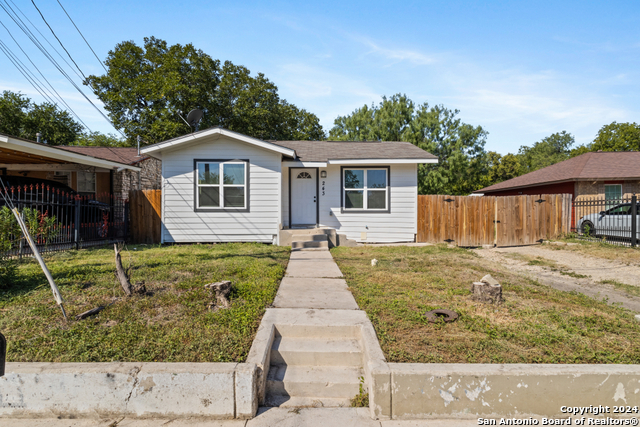 Listing photo id 19 for 243 Alicia Ave