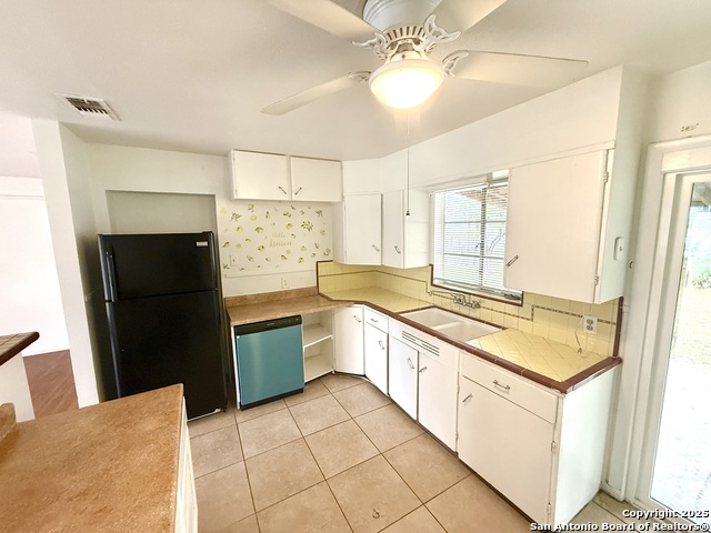 Image 10 of 31 For 618 Pilgrim Dr