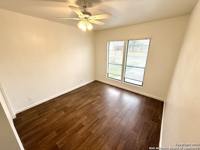 Image 11 of 31 For 618 Pilgrim Dr