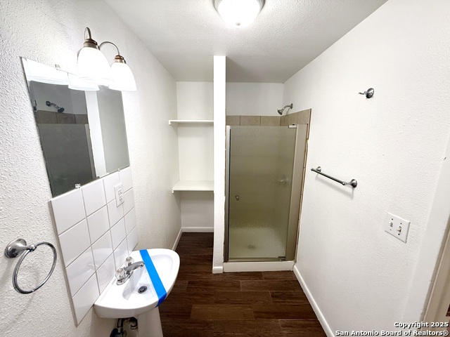 Image 17 of 31 For 618 Pilgrim Dr