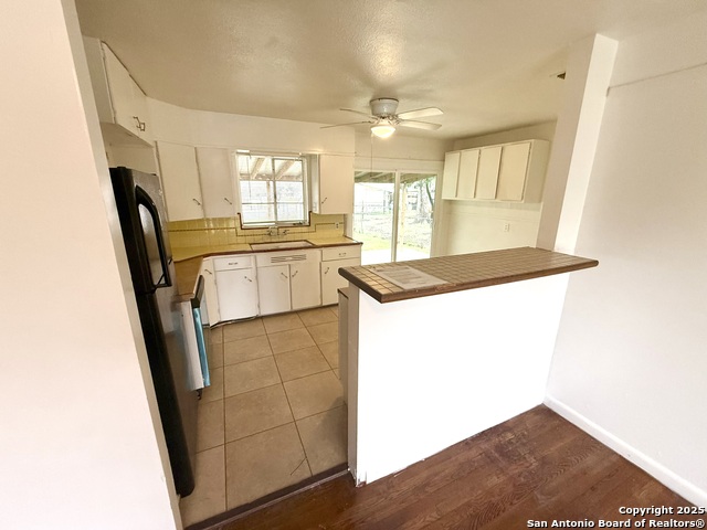 Image 7 of 31 For 618 Pilgrim Dr