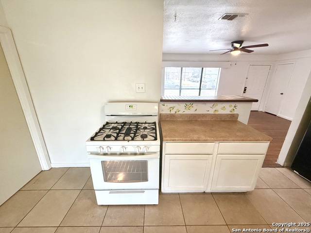 Image 9 of 31 For 618 Pilgrim Dr