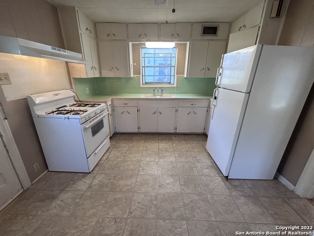 Image 8 of 12 For 155 Alexander Hamilton Dr  101