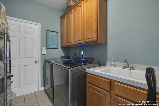 Image 4 of 35 For 8114 Pimlico Ln