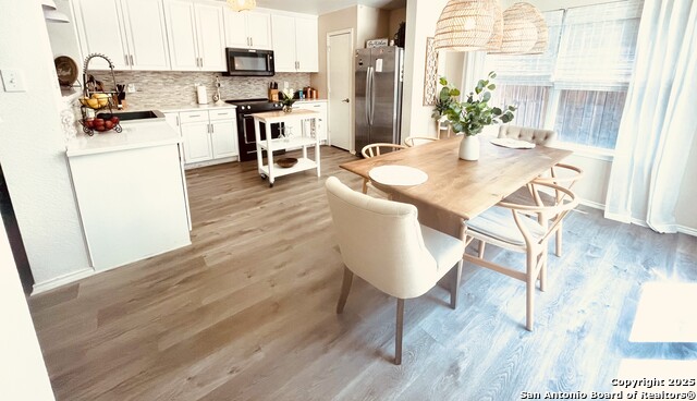 Image 2 of 16 For 426 Hampton Cove