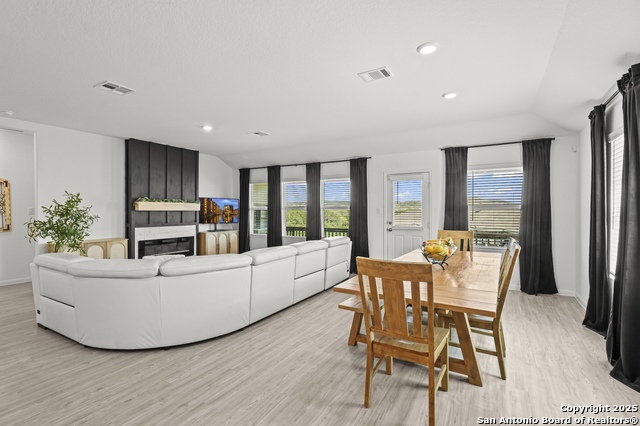 Image 16 of 52 For 31762 Nimbus Dr