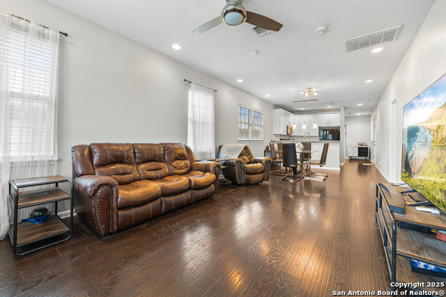 Image 3 of 17 For 1115 Kings Hwy W