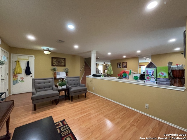 Image 3 of 44 For 9430 Wildstone