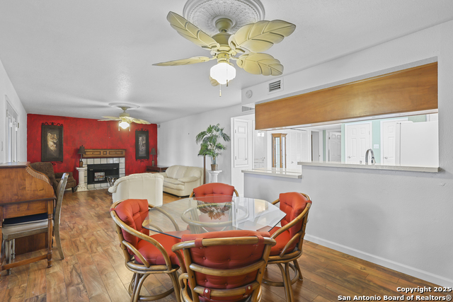 Listing photo id 8 for 14911 Wunderlich  1407