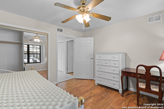 Listing photo id 18 for 14911 Wunderlich  1407