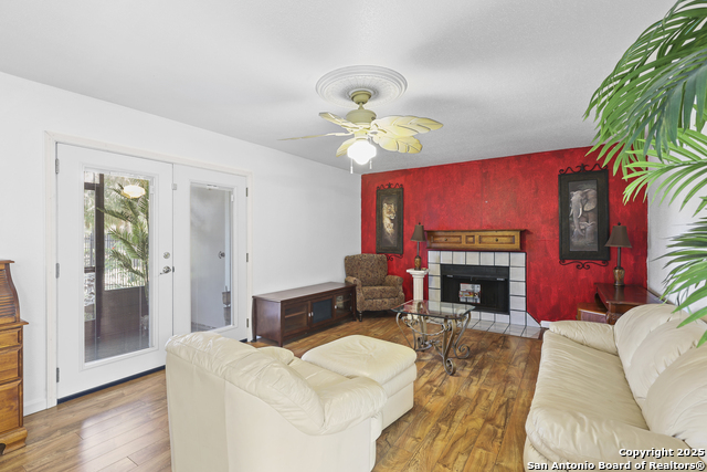 Listing photo id 5 for 14911 Wunderlich  1407