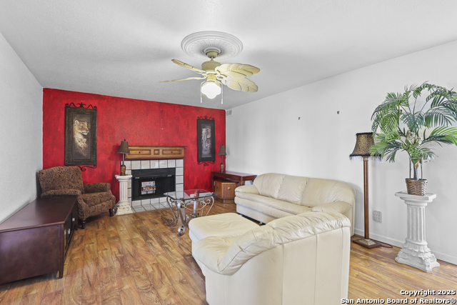 Listing photo id 6 for 14911 Wunderlich  1407